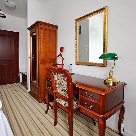 Palac W Myslecinku Hotel